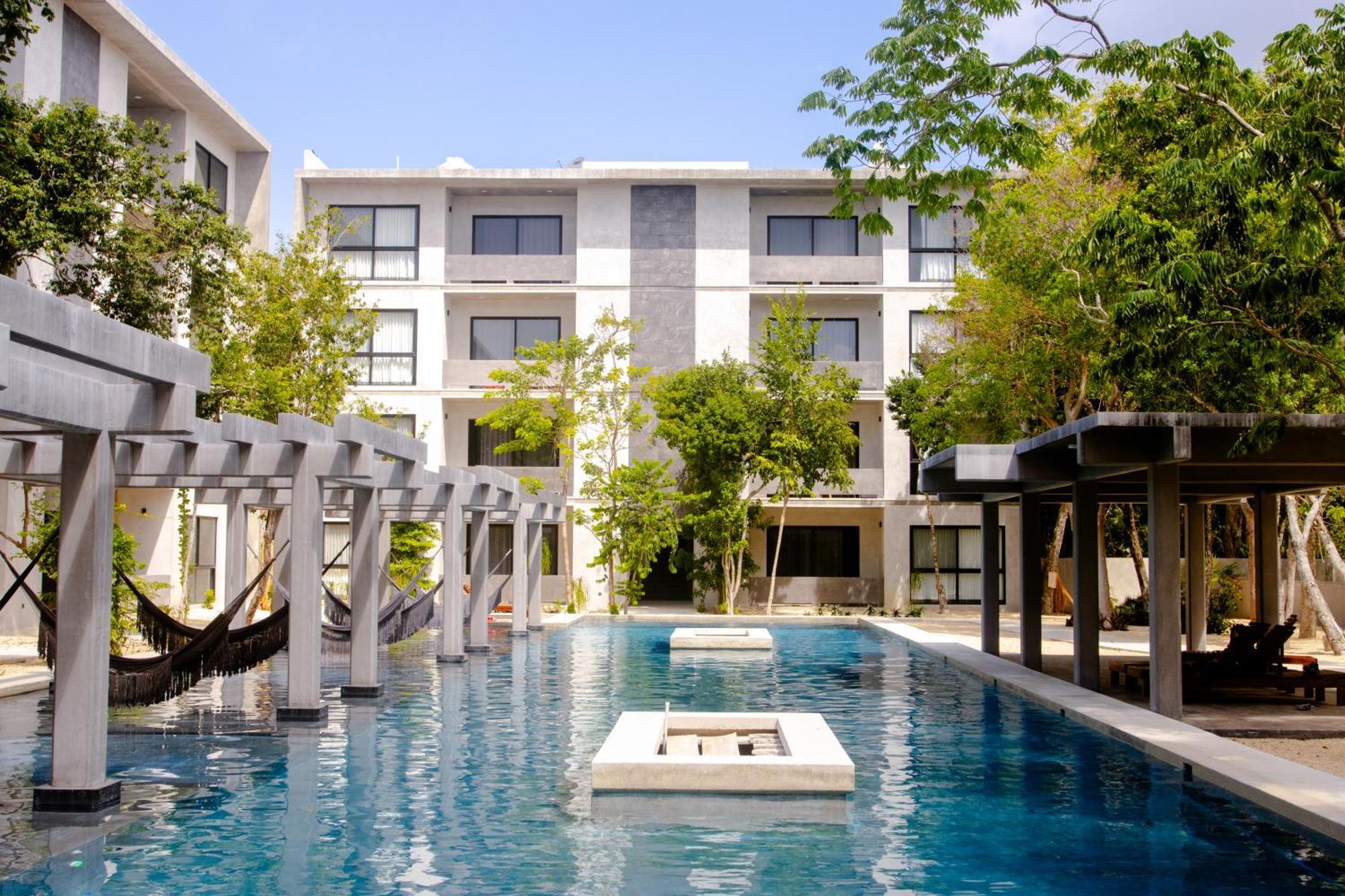 Hotel Casa Tortuga Tulum - Cenotes Park Inclusive Ngoại thất bức ảnh The Village