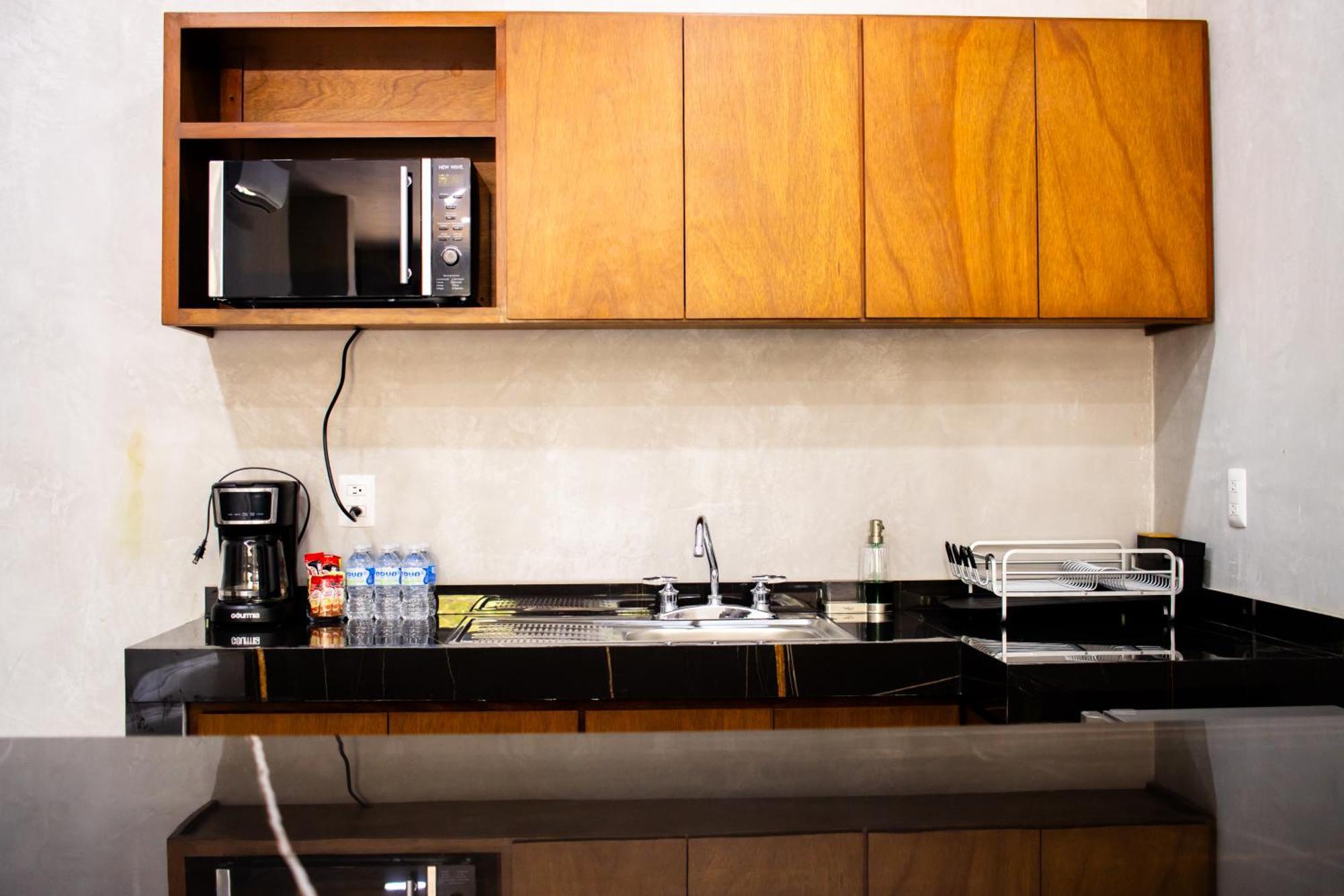 Hotel Casa Tortuga Tulum - Cenotes Park Inclusive Ngoại thất bức ảnh A typical kitchenette