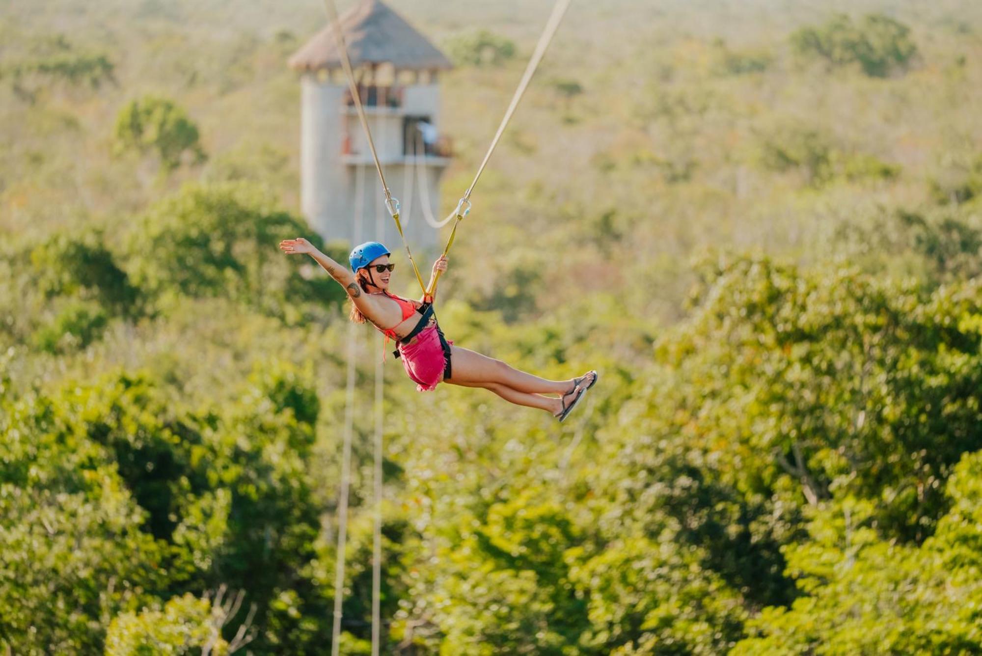 Hotel Casa Tortuga Tulum - Cenotes Park Inclusive Ngoại thất bức ảnh Zip-lining at Xel-Há